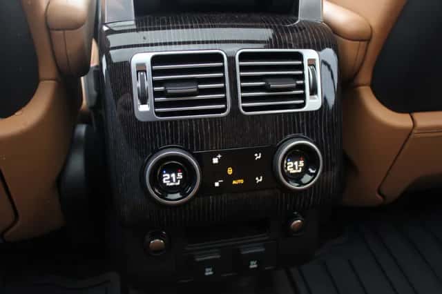 Land Rover Range Rover (2018) thumbnail 35