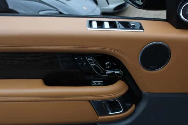 Land Rover Range Rover (2018) thumbnail 38