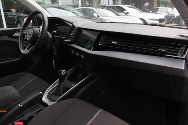Audi A1 (2021) thumbnail 13