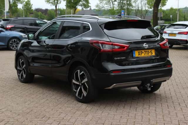 Nissan Qashqai (2019) thumbnail 3
