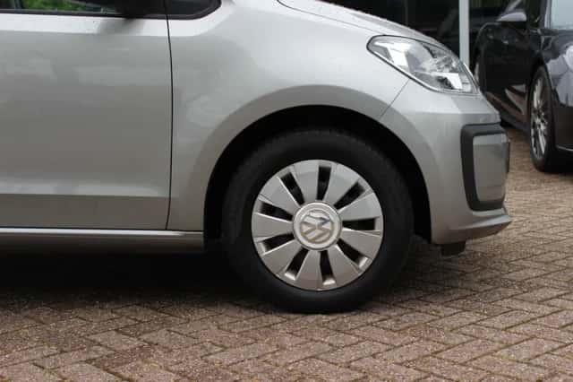 Volkswagen Up! (2017) thumbnail 14