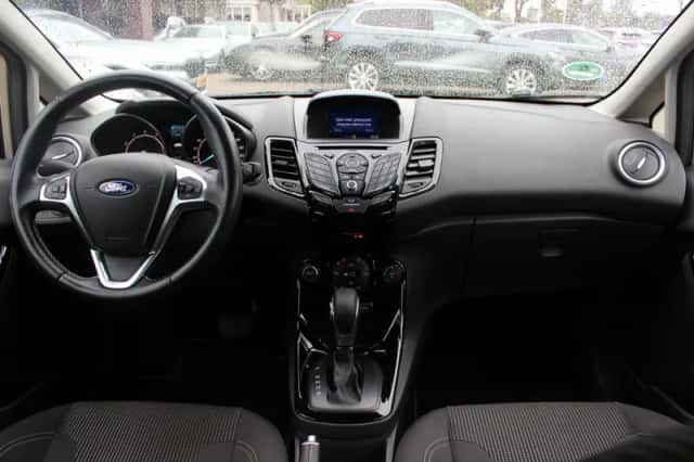 Ford Fiesta (2017) thumbnail 2