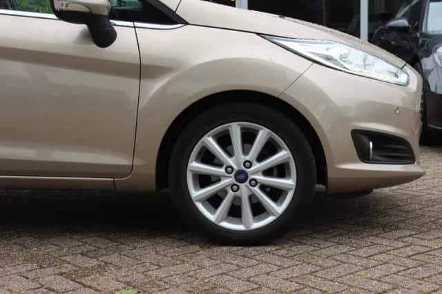 Ford Fiesta (2017) thumbnail 14