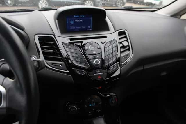 Ford Fiesta (2017) thumbnail 19