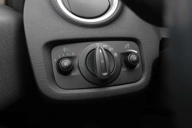 Ford Fiesta (2017) thumbnail 34