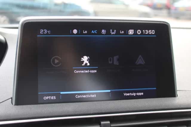 Peugeot 3008 (2017) thumbnail 24