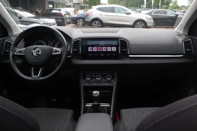 Škoda Karoq (2019) thumbnail 2