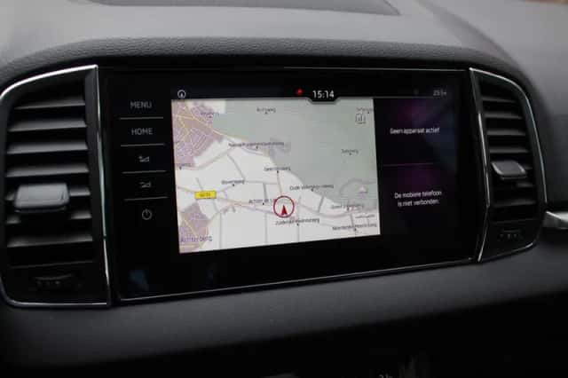 Škoda Karoq (2019) thumbnail 23