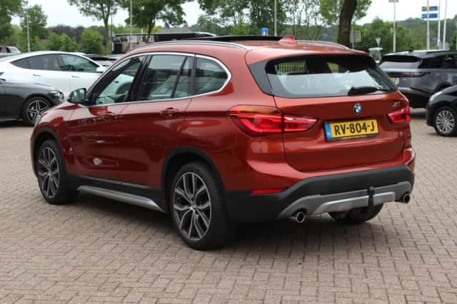 BMW X1 (2018) thumbnail 3