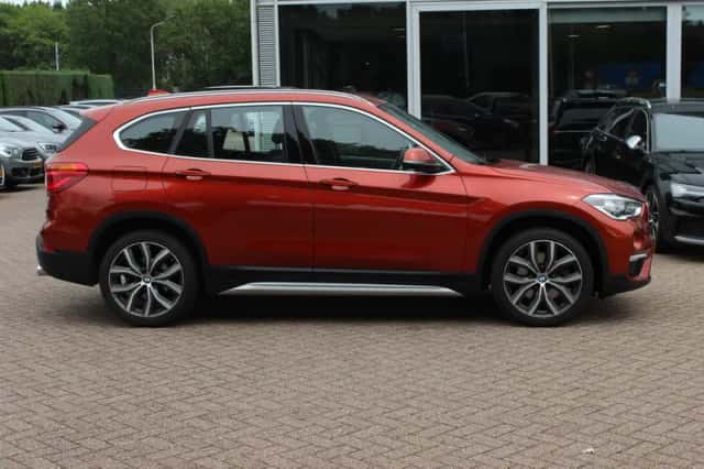 BMW X1 (2018) thumbnail 5