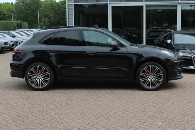Porsche Macan (2018) thumbnail 5