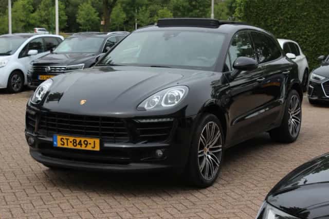 Porsche Macan (2018) thumbnail 6