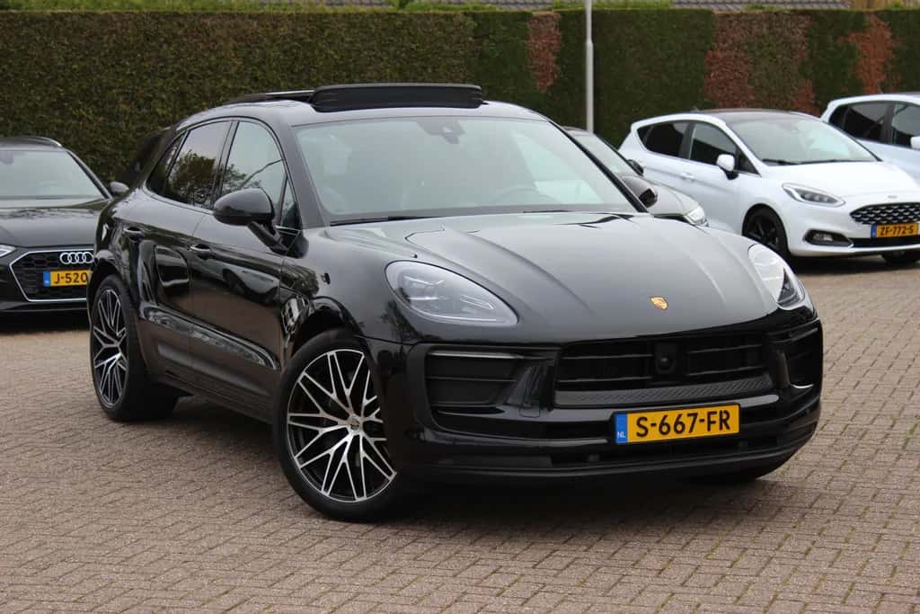 Porsche Macan (2023) — foto 1