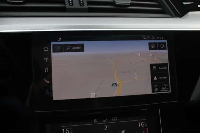 Audi e-tron (2020) thumbnail 12