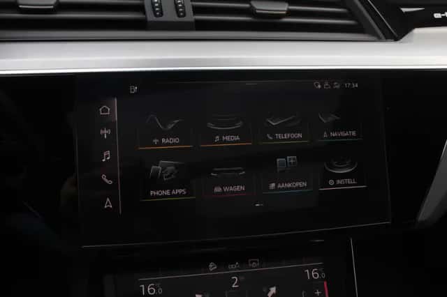 Audi e-tron (2020) thumbnail 13