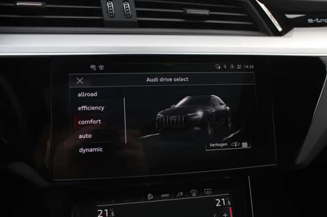 Audi e-tron (2020) thumbnail 14