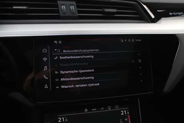Audi e-tron (2020) thumbnail 15