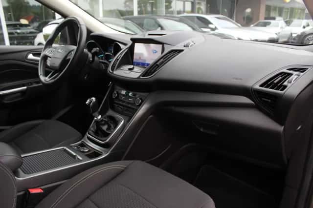 Ford Kuga (2019) thumbnail 13