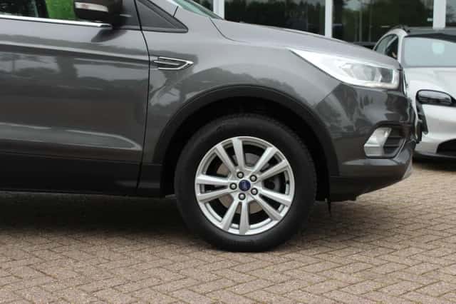 Ford Kuga (2019) thumbnail 14
