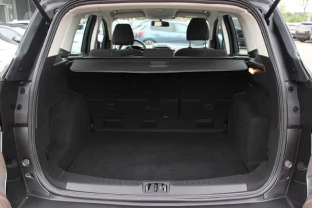 Ford Kuga (2019) thumbnail 16