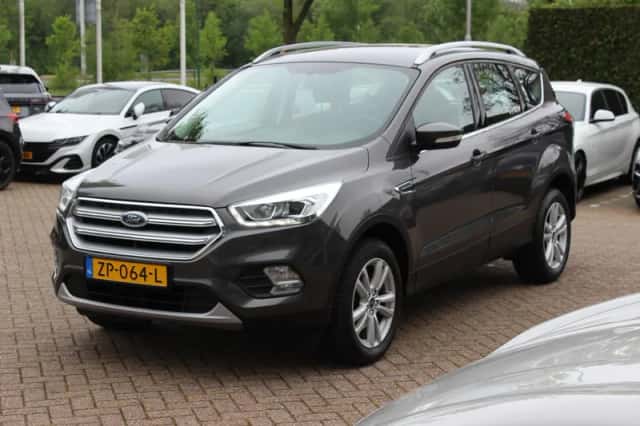 Ford Kuga (2019) thumbnail 6