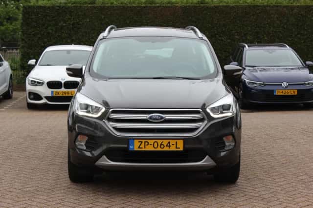 Ford Kuga (2019) thumbnail 8