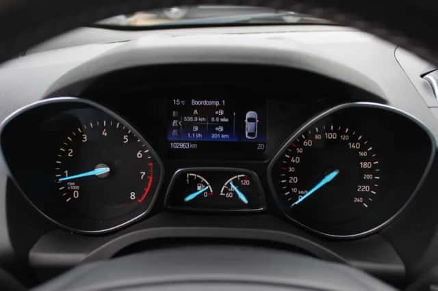 Ford Kuga (2017) thumbnail 18