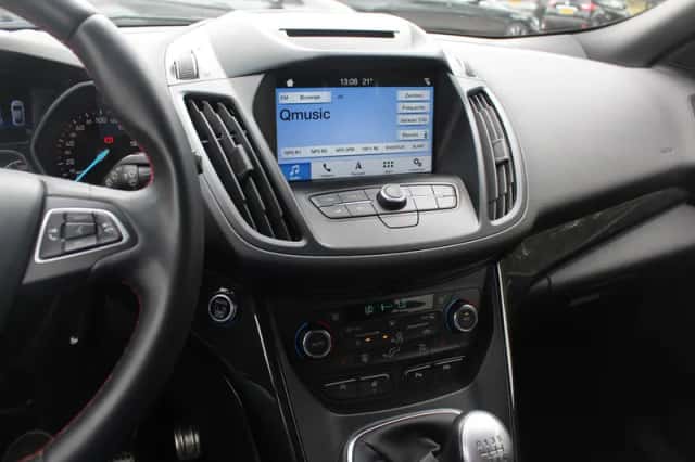 Ford Kuga (2017) thumbnail 19