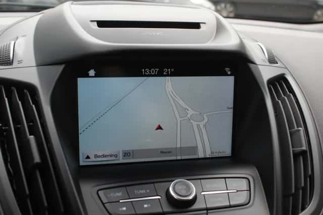 Ford Kuga (2017) thumbnail 21