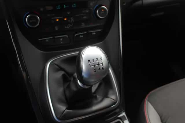 Ford Kuga (2017) thumbnail 28
