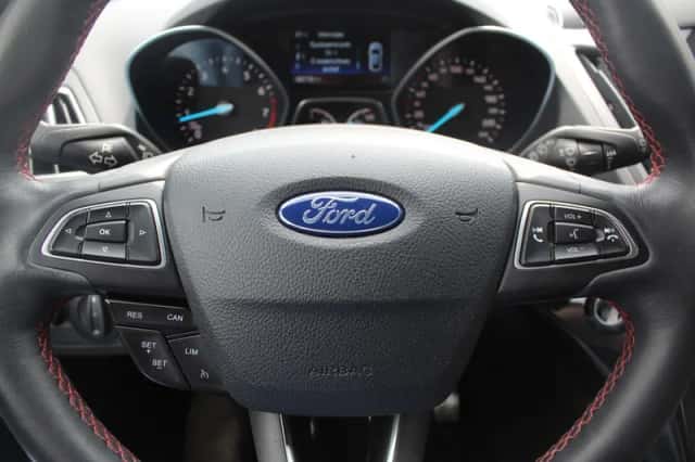 Ford Kuga (2017) thumbnail 30