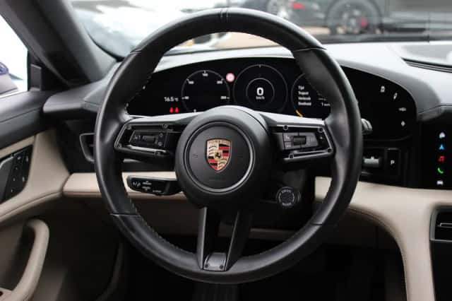 Porsche Taycan (2023) thumbnail 18