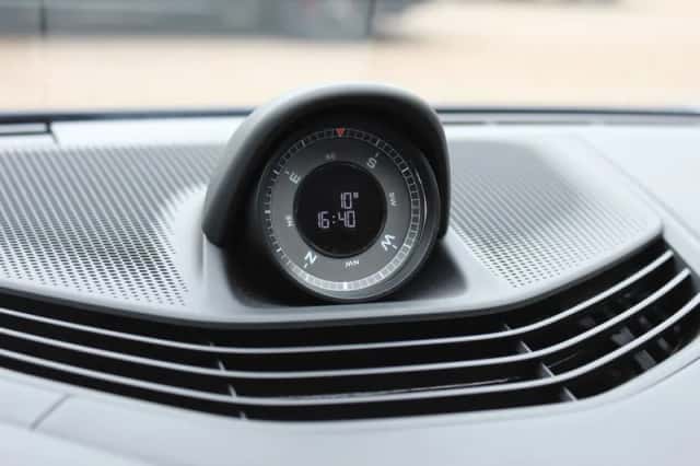 Porsche Taycan (2023) thumbnail 29