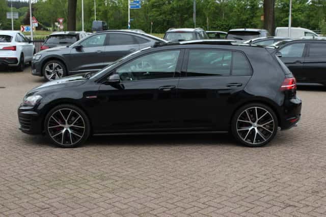Volkswagen Golf (2016) thumbnail 7
