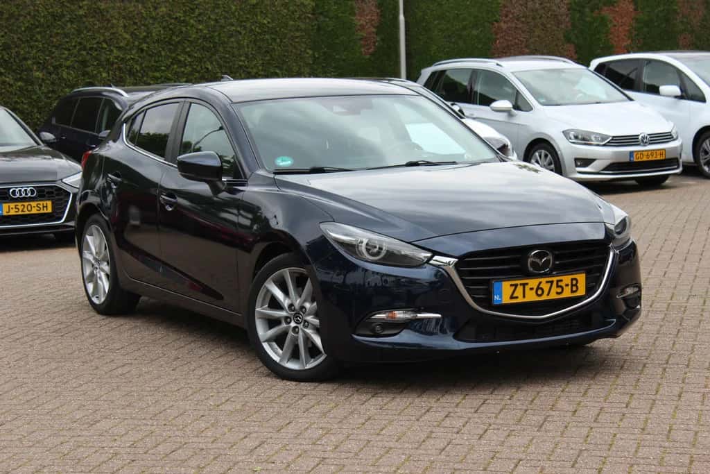 Mazda 3 (2019) — foto 1