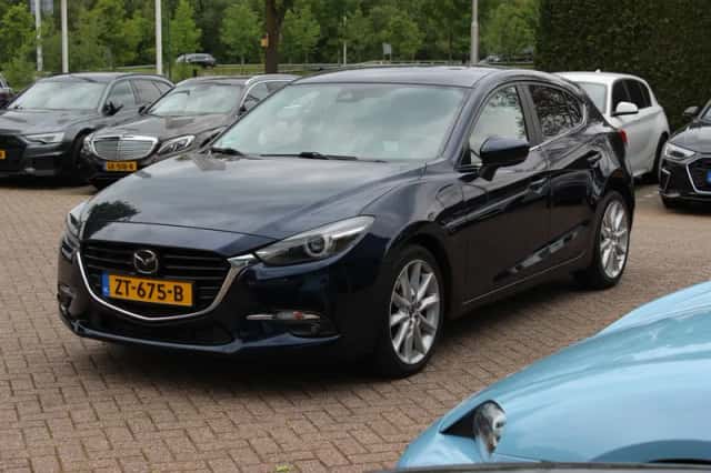 Mazda 3 (2019) thumbnail 6