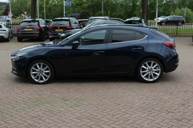Mazda 3 (2019) thumbnail 7