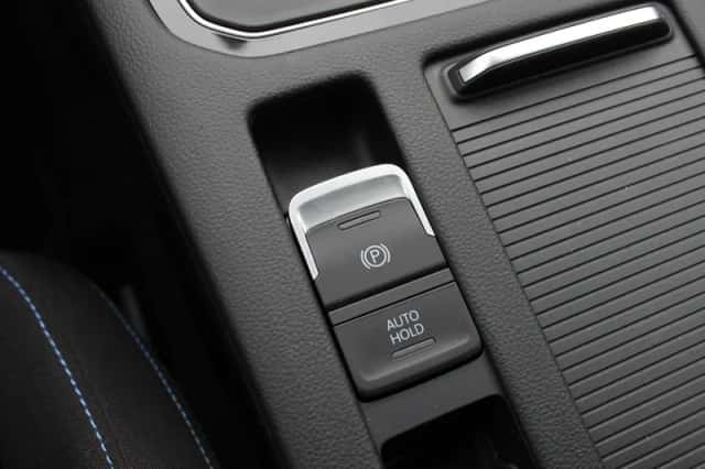 Volkswagen Passat (2016) thumbnail 30