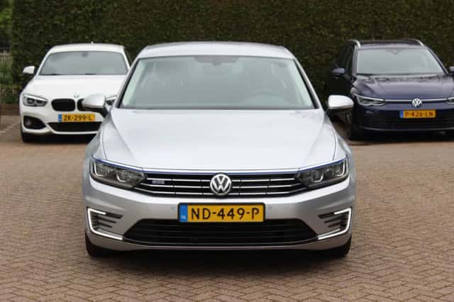Volkswagen Passat (2016) thumbnail 8
