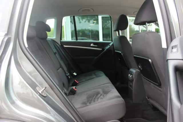 Volkswagen Tiguan (2014) thumbnail 12