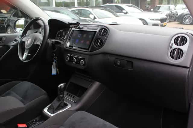 Volkswagen Tiguan (2014) thumbnail 13