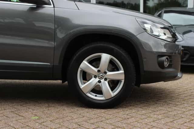 Volkswagen Tiguan (2014) thumbnail 14
