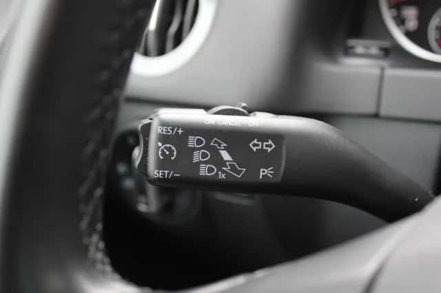 Volkswagen Tiguan (2014) thumbnail 33