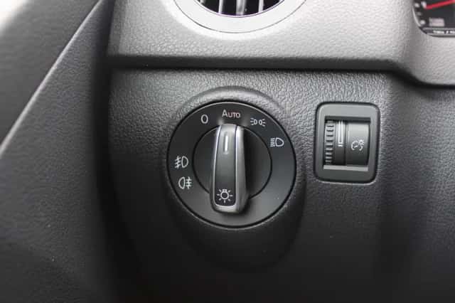 Volkswagen Tiguan (2014) thumbnail 34
