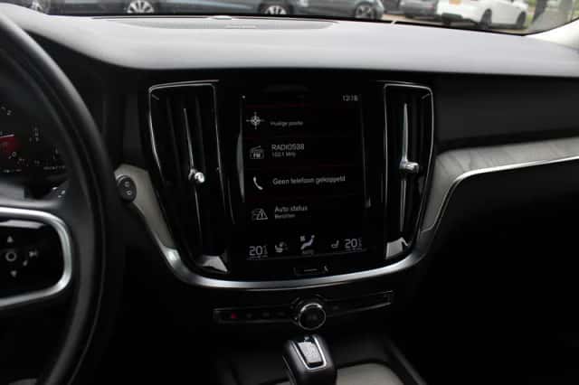 Volvo V60 (2019) thumbnail 20