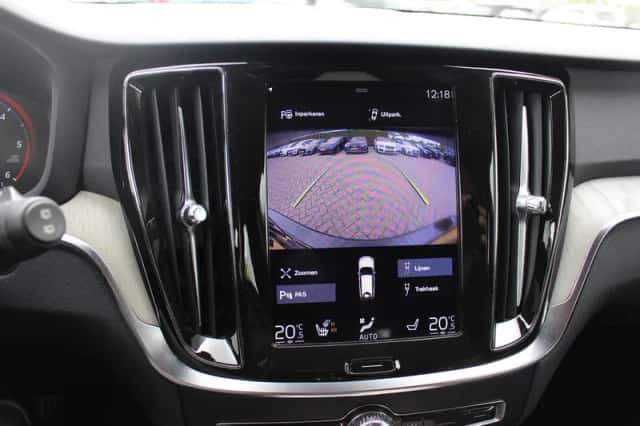 Volvo V60 (2019) thumbnail 21