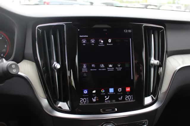 Volvo V60 (2019) thumbnail 25