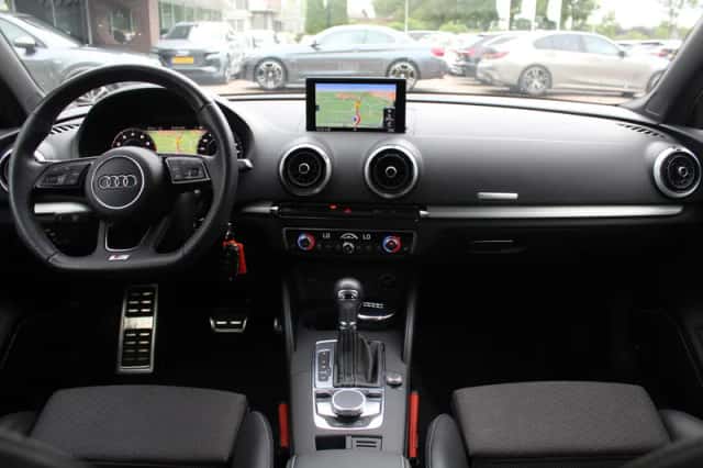 Audi A3 (2019) thumbnail 2