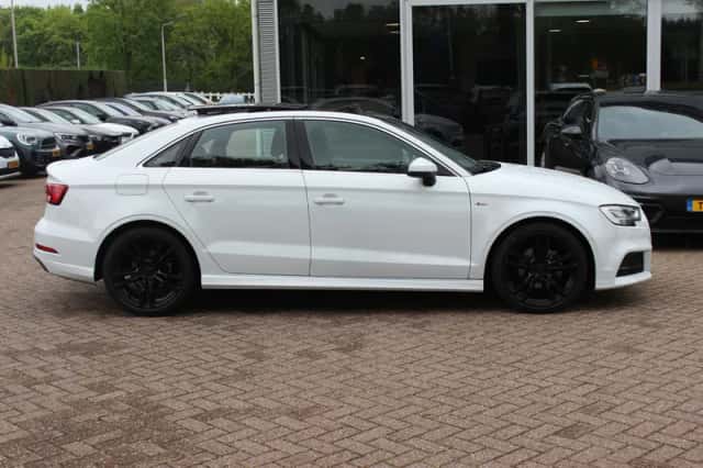 Audi A3 (2019) thumbnail 5