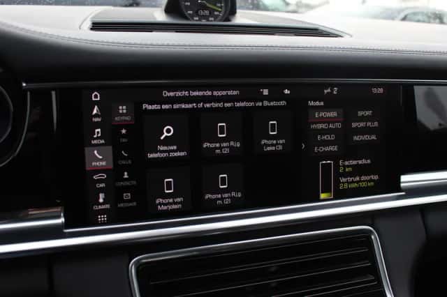 Porsche Panamera (2021) thumbnail 22